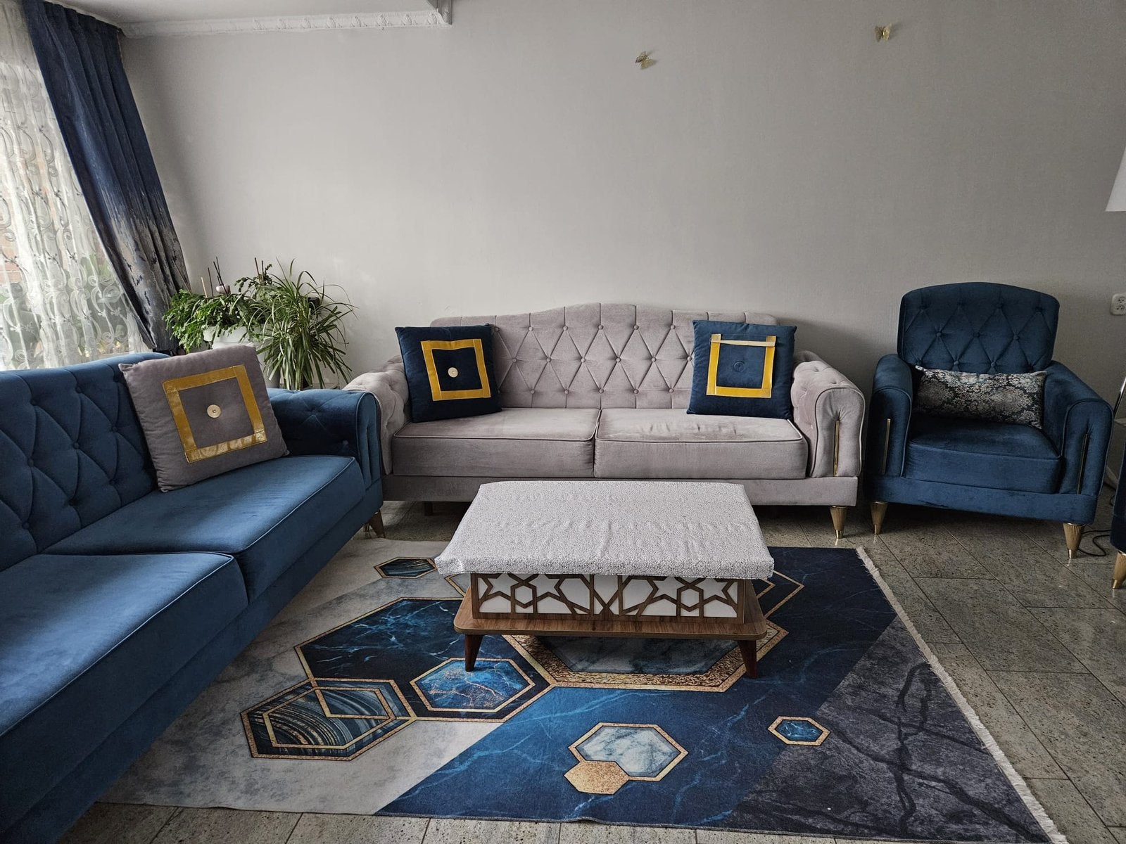Prachtige bankset in grijs & navy blauw met opbergruimte!, Ophalen, Zo goed als nieuw