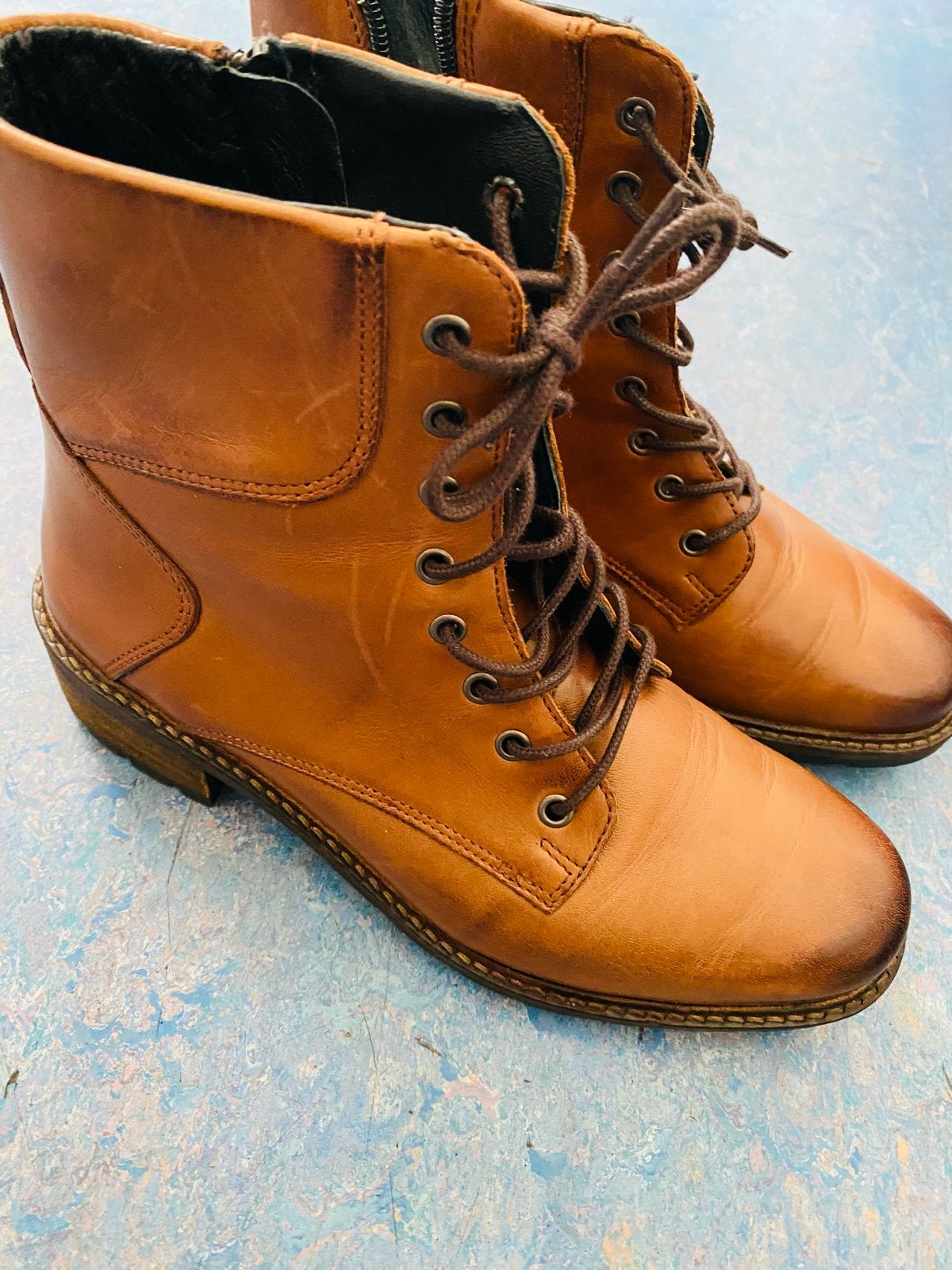 Bruine Solidus schoenen, Ophalen of Verzenden, Zo goed als nieuw, Bruin, Lage of Enkellaarzen