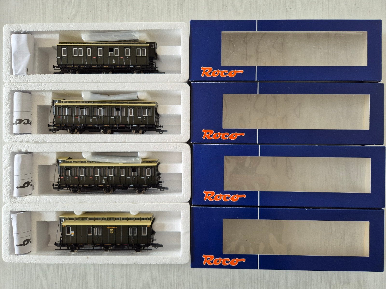 4 Fraaie Roco H0 KPEV 3-assige rijtuigen, Gelijkstroom, Wagon, Ophalen of Verzenden, Zo goed als nieuw