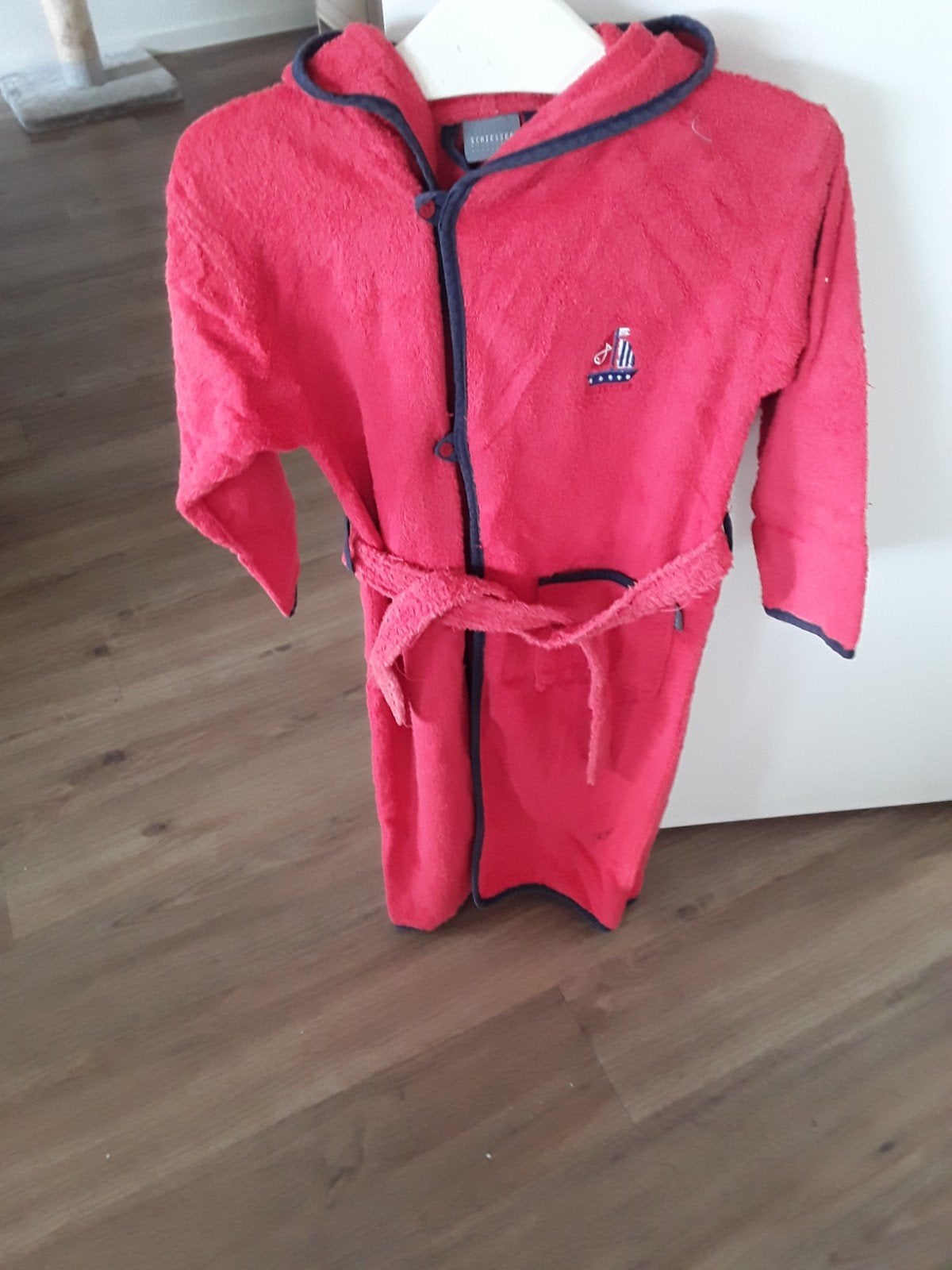 Schiesser Badjas Rood Maat 128, Kinderen en Baby's, Kinderkleding | Maat 128, Nacht- of Onderkleding, Gebruikt, Jongen of Meisje