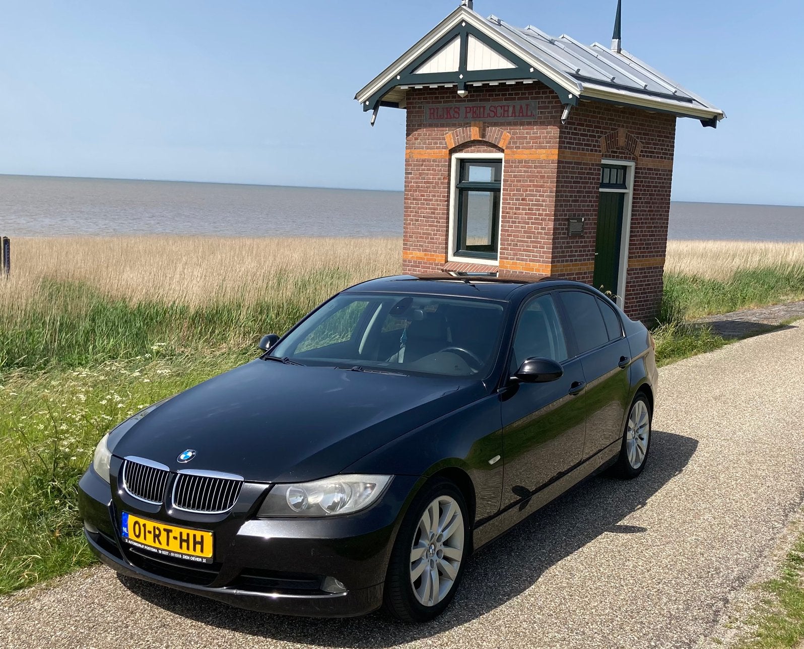 Prachtige BMW e90 320i Automaat Dynamic Executive., Auto's, BMW, 1995 cc, Zwart, 4 cilinders, Zwart