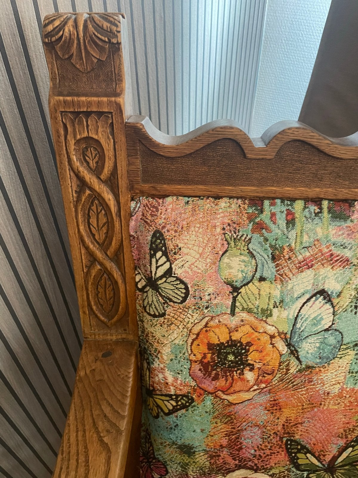 Antieke stoel, nieuw bekleed, massief hout, Antiek en Kunst, Antiek | Meubels | Stoelen en Banken, Ophalen