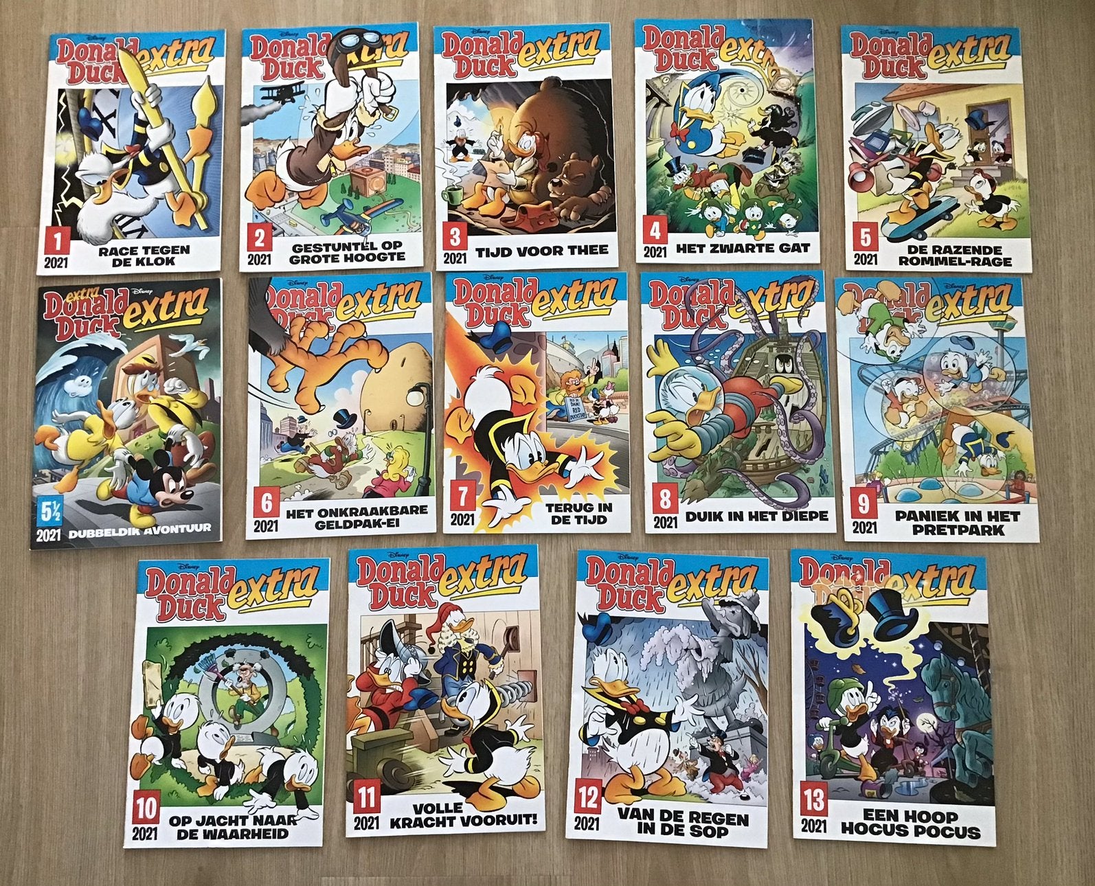 14 Donald Duck Extra tijdschriften uit 2021, Boeken, Donald Duck / Disney, Ophalen of Verzenden, Zo goed als nieuw, Meerdere stripboeken