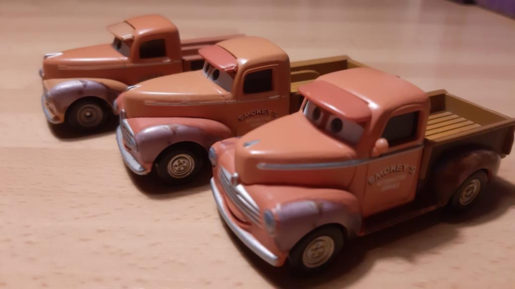 Disney Cars 3 , Smokey 3 diversere ZGAN, Ophalen of Verzenden, Zo goed als nieuw