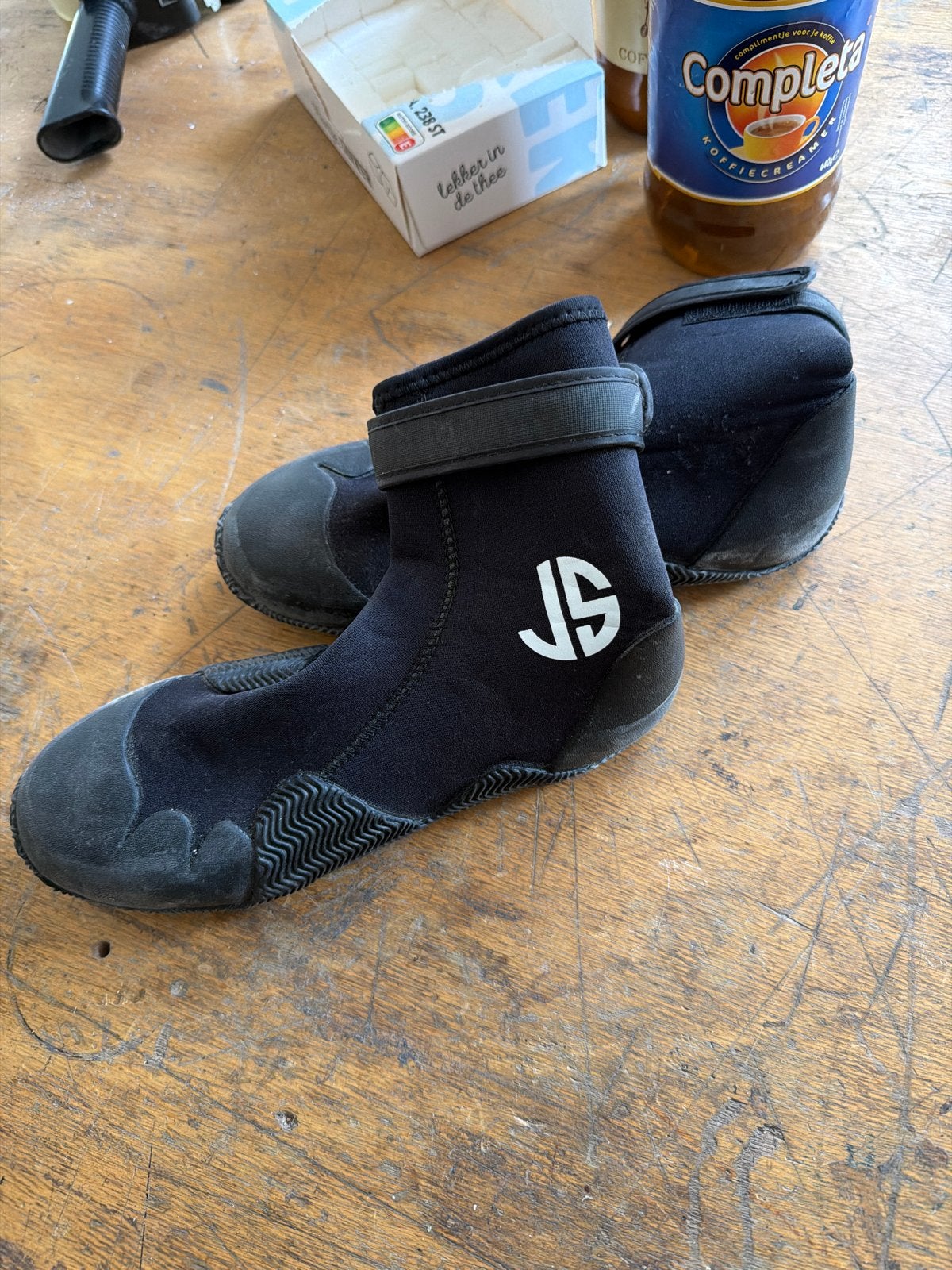 Surflaarsjes maat 39 - Zo goed als nieuw, Ophalen, Zeil- of Surfschoenen, Js, @js