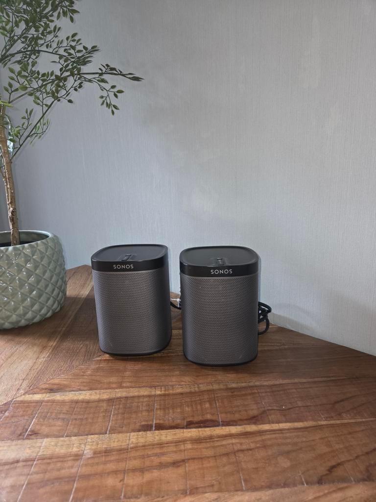 Set van 2 Sonos Play 1 speakers