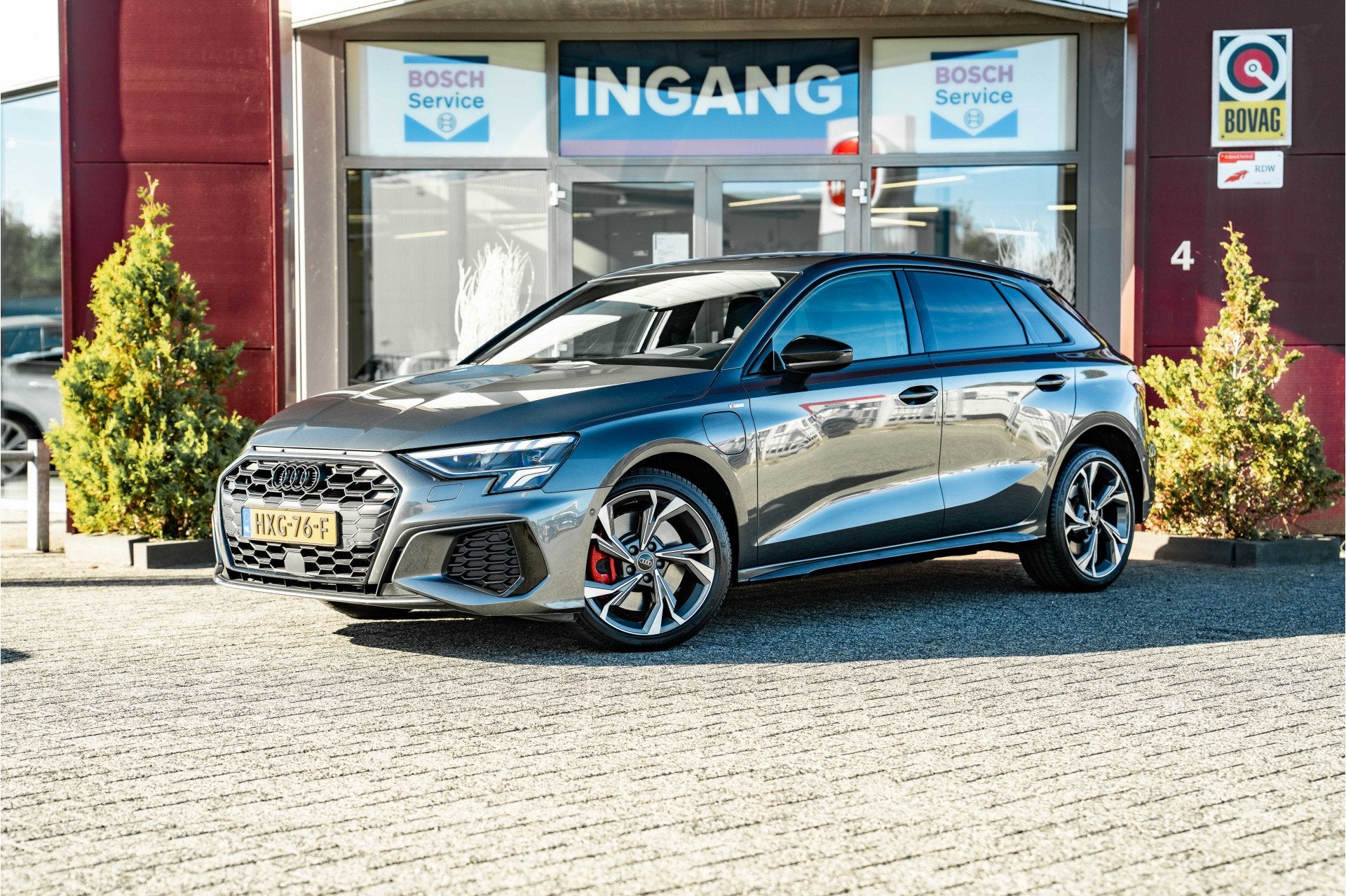 Audi A3 Sportback 45 TFSI e S edition Competition | ACC | B&, Gebruikt, 4 cilinders, 245 pk, Hybride Elektrisch/Benzine