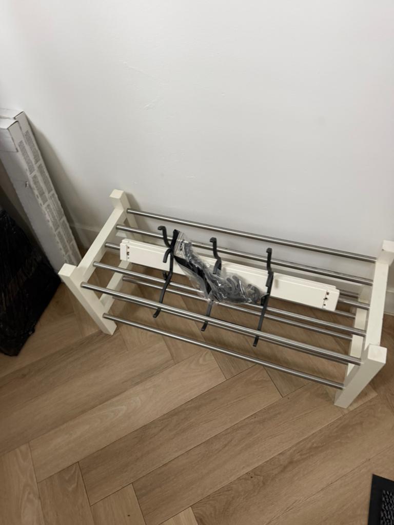 Ikea schoenrek en 2 Hjalmaren kapstokken, Ophalen, Gebruikt