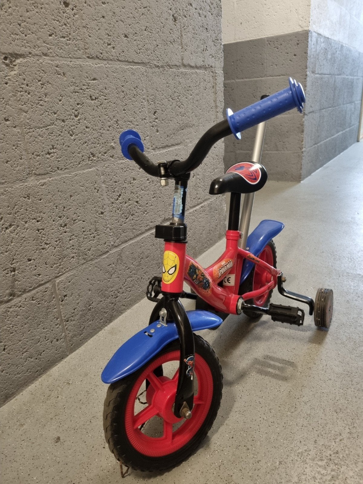 Spiderman fiets 12 inch, Fietsen en Brommers, Fietsen | Kinderfietsjes, Ophalen, Gebruikt, Minder dan 16 inch