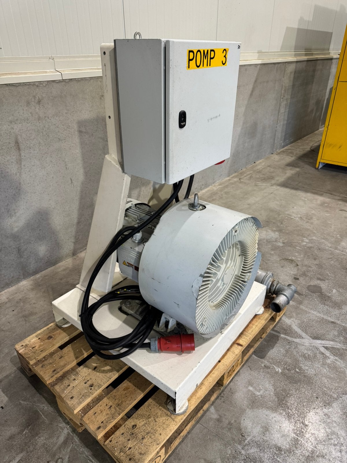 Industriële vacuümpomp / blower 11kW – Moretto / Siemens, Ophalen, Zo goed als nieuw, Elektromotor, 1800 rpm of meer