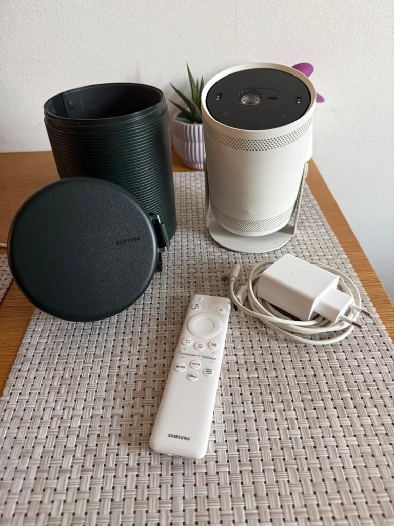 Samsung The Freestyle Beamer  (2gen)with portable box, Ophalen of Verzenden, Zo goed als nieuw, Luchtreiniger