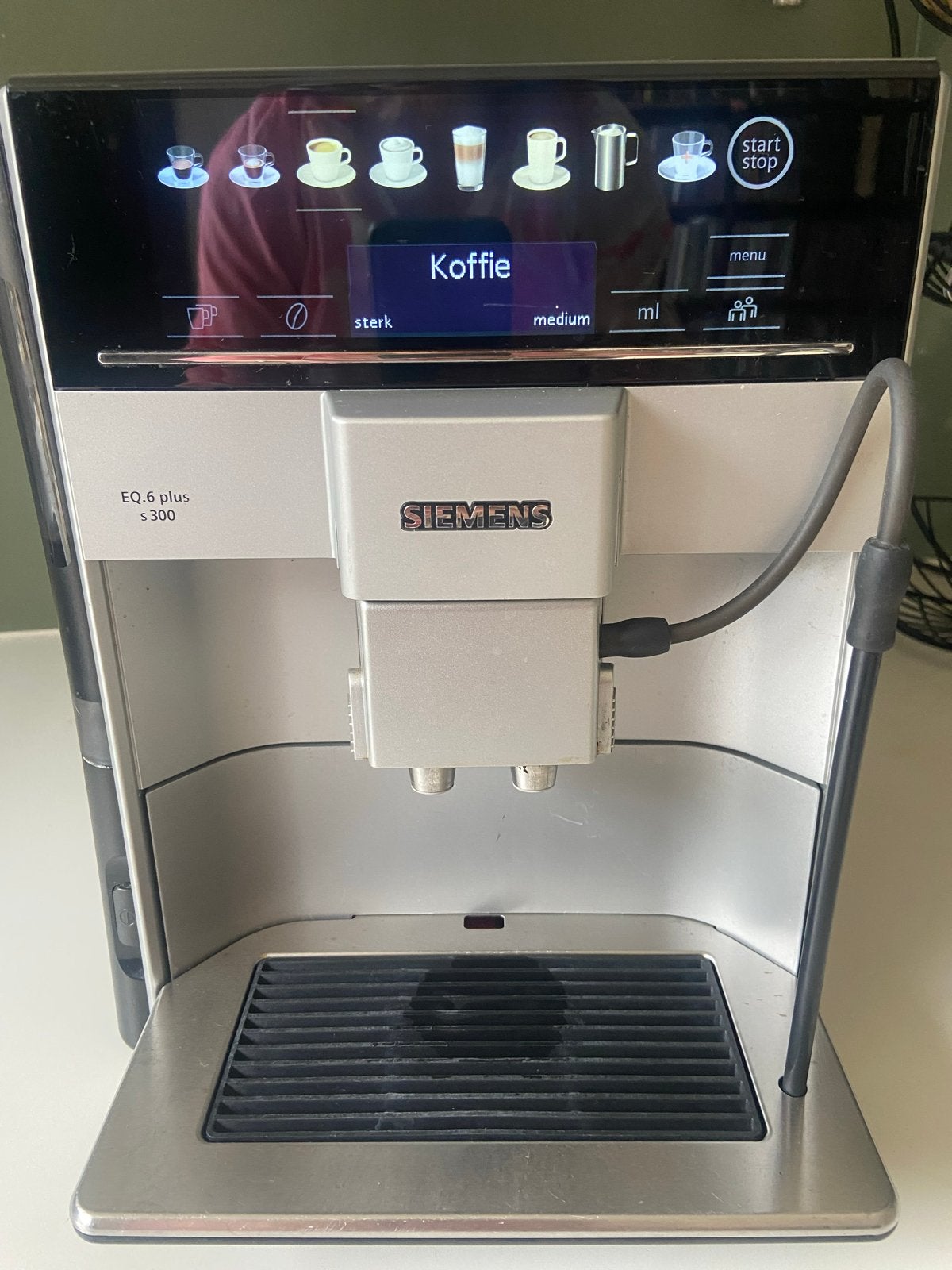 Siemens EQ.6 plus s300 Koffiemachine - Uitstekende Conditie, Ophalen, Zo goed als nieuw, Koffiemachine, Koffiebonen