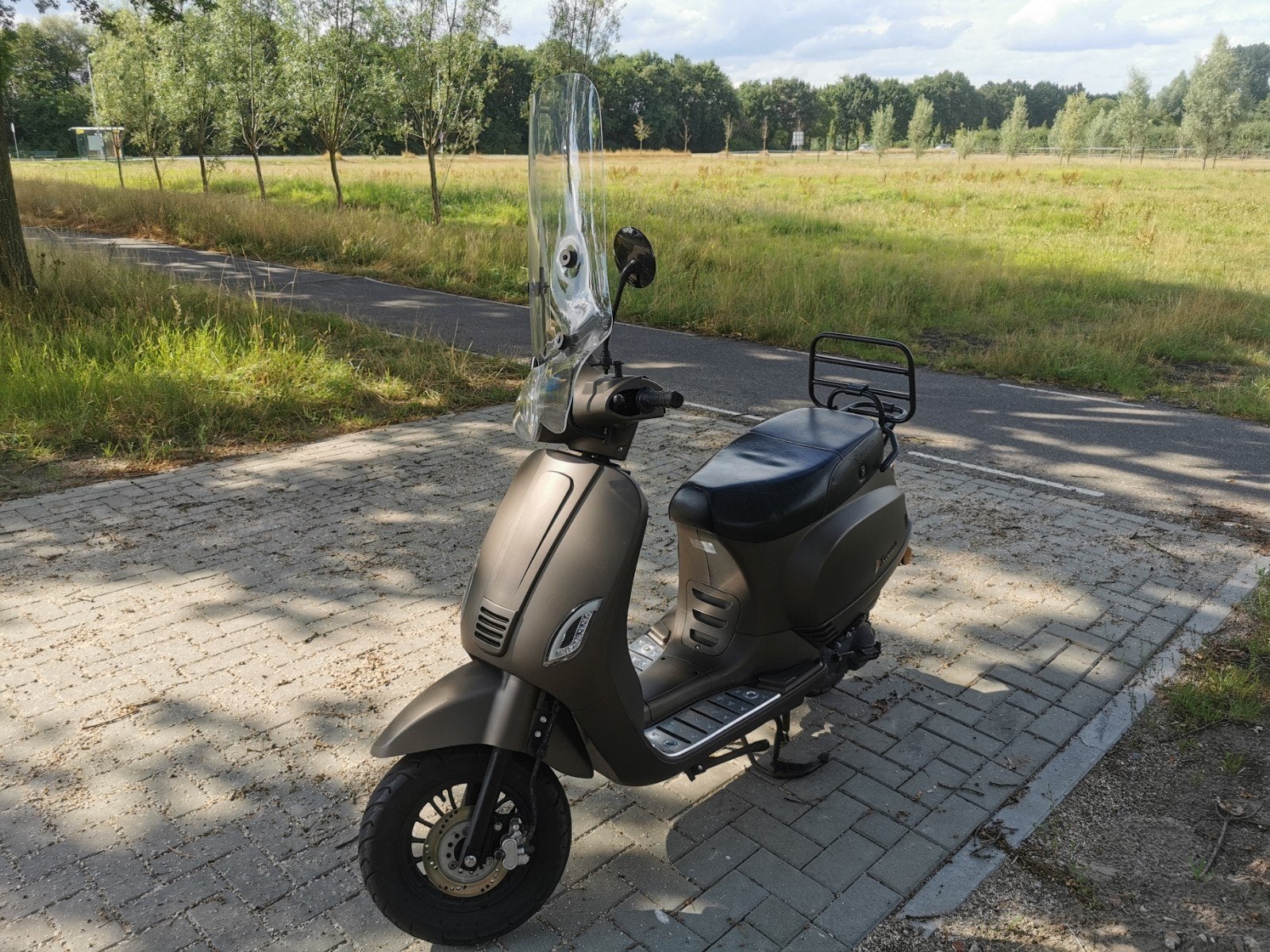 Zeer nette Senzo Riva Lux [ 8100km]  [48 km/u] brom scooter, Ophalen, Zo goed als nieuw, Benzine