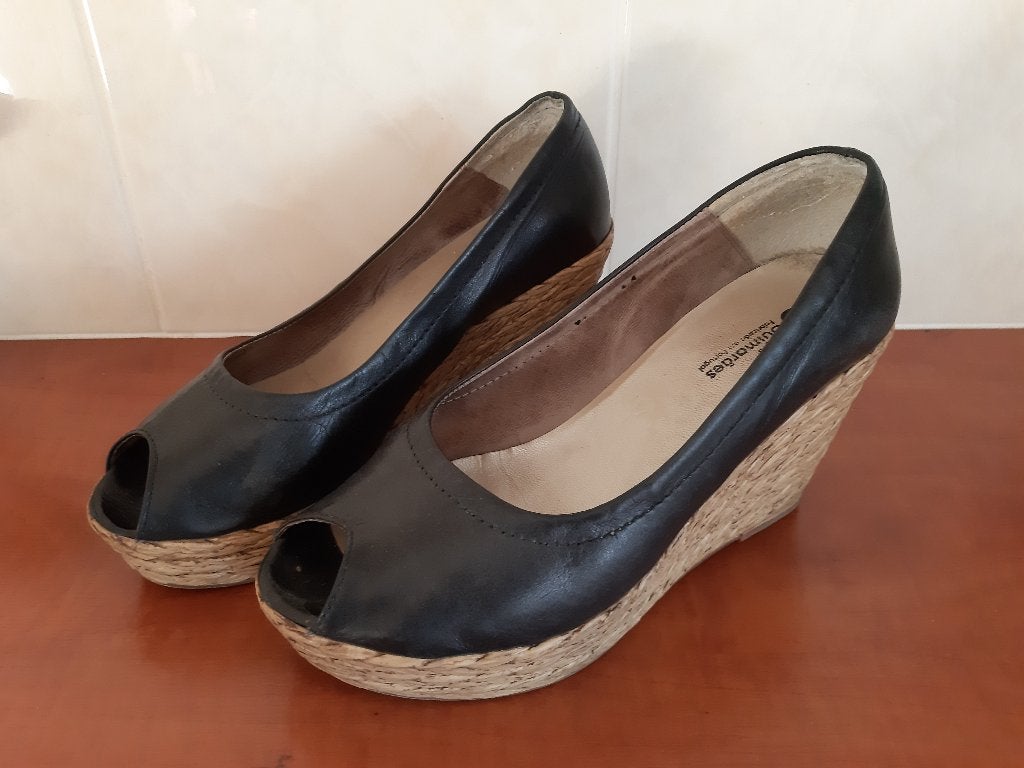 Zwarte sleehak schoenen espadrilles - Guimarães = Portugees, Zwart, Ophalen of Verzenden, Zo goed als nieuw, Espadrilles of Moccasins