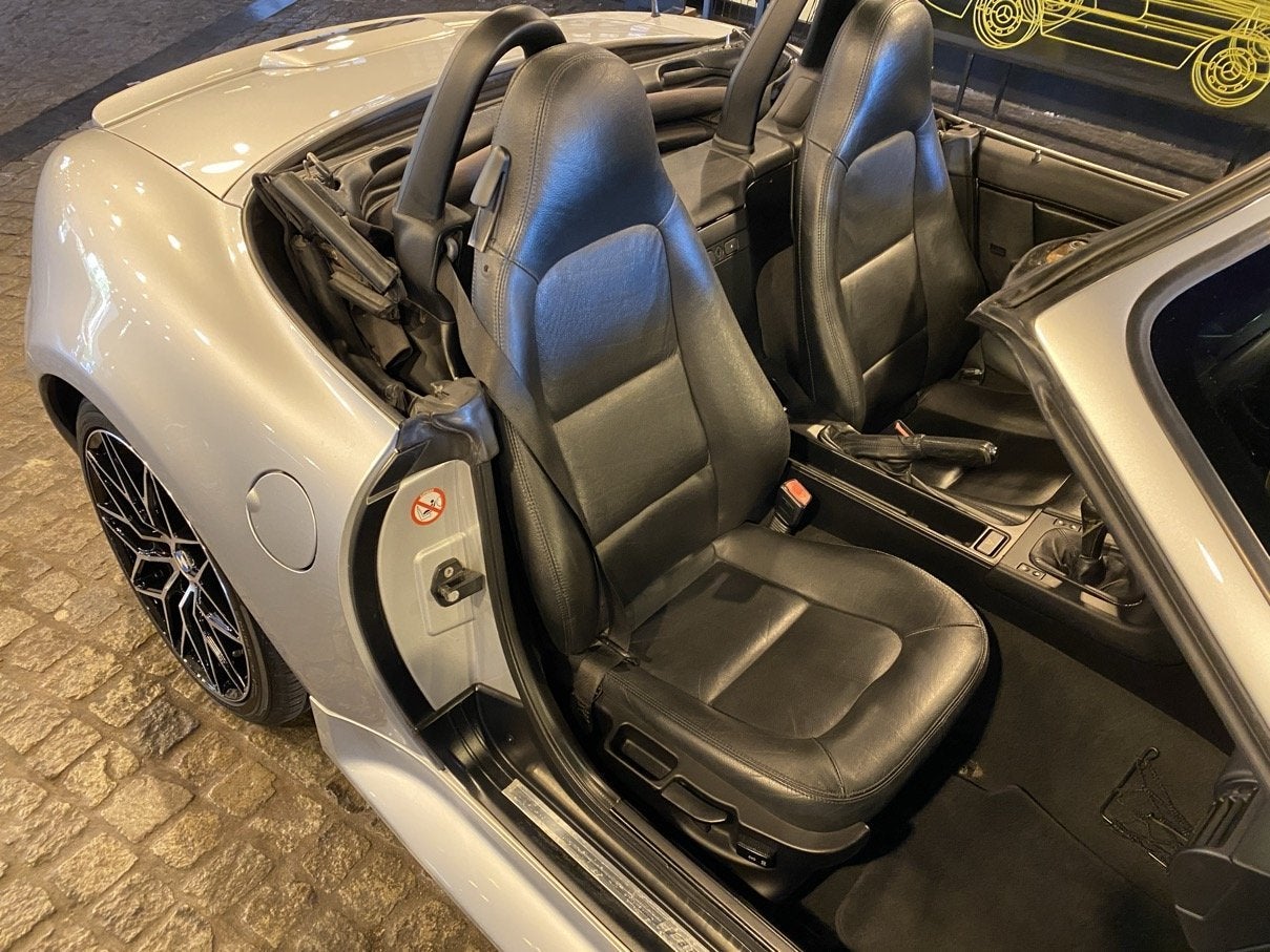 Foto 8 van BMW Z3 1.9i Zender (bj 2001)