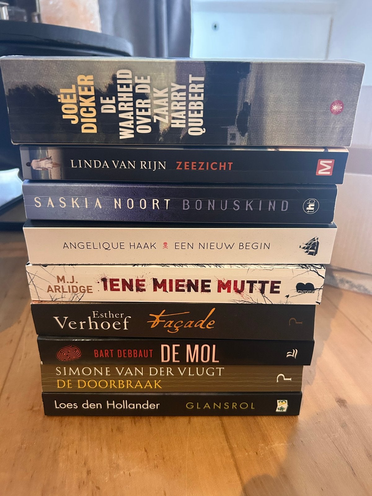 Boekenpakket: 9 thrillers. Goede staat, Boeken, Thrillers, Ophalen of Verzenden, Nieuw, Nederland