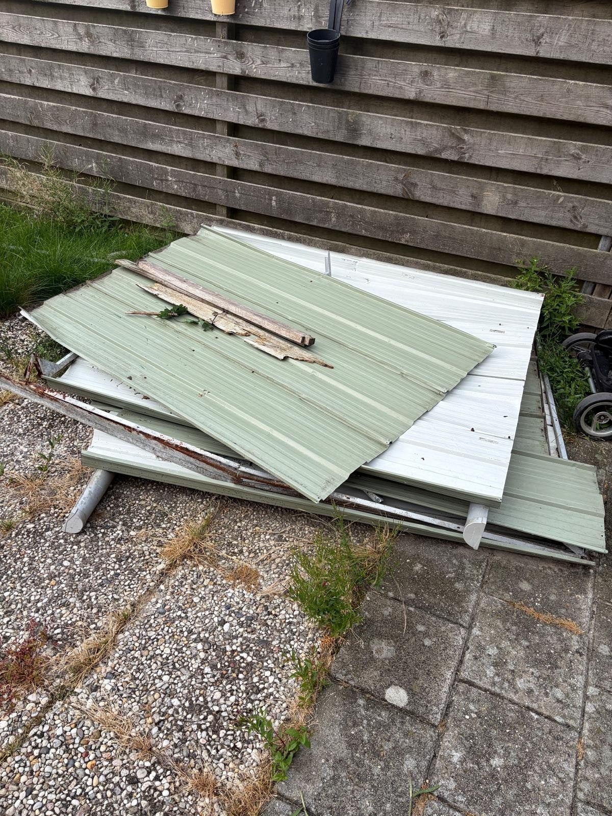 Gratis oud ijzer: restanten schuur., Ophalen, Gebruikt