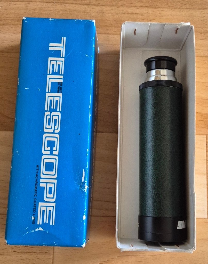 Vintage 25x30mm Revue telescoop met originele doos., Ophalen of Verzenden, Zo goed als nieuw, Minder dan 80 mm, Lenzentelescoop (refractor)