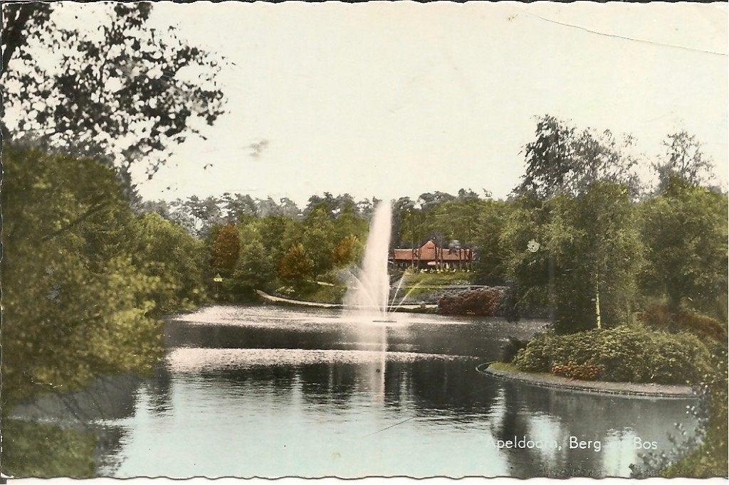 Oude ansichtkaart: Berg en Bos, Apeldoorn, Ophalen of Verzenden, 1940 tot 1960, Gelopen, Gelderland