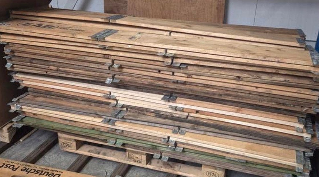 24 palletranden, Ophalen, Minder dan 25 mm, Zo goed als nieuw, Pallet