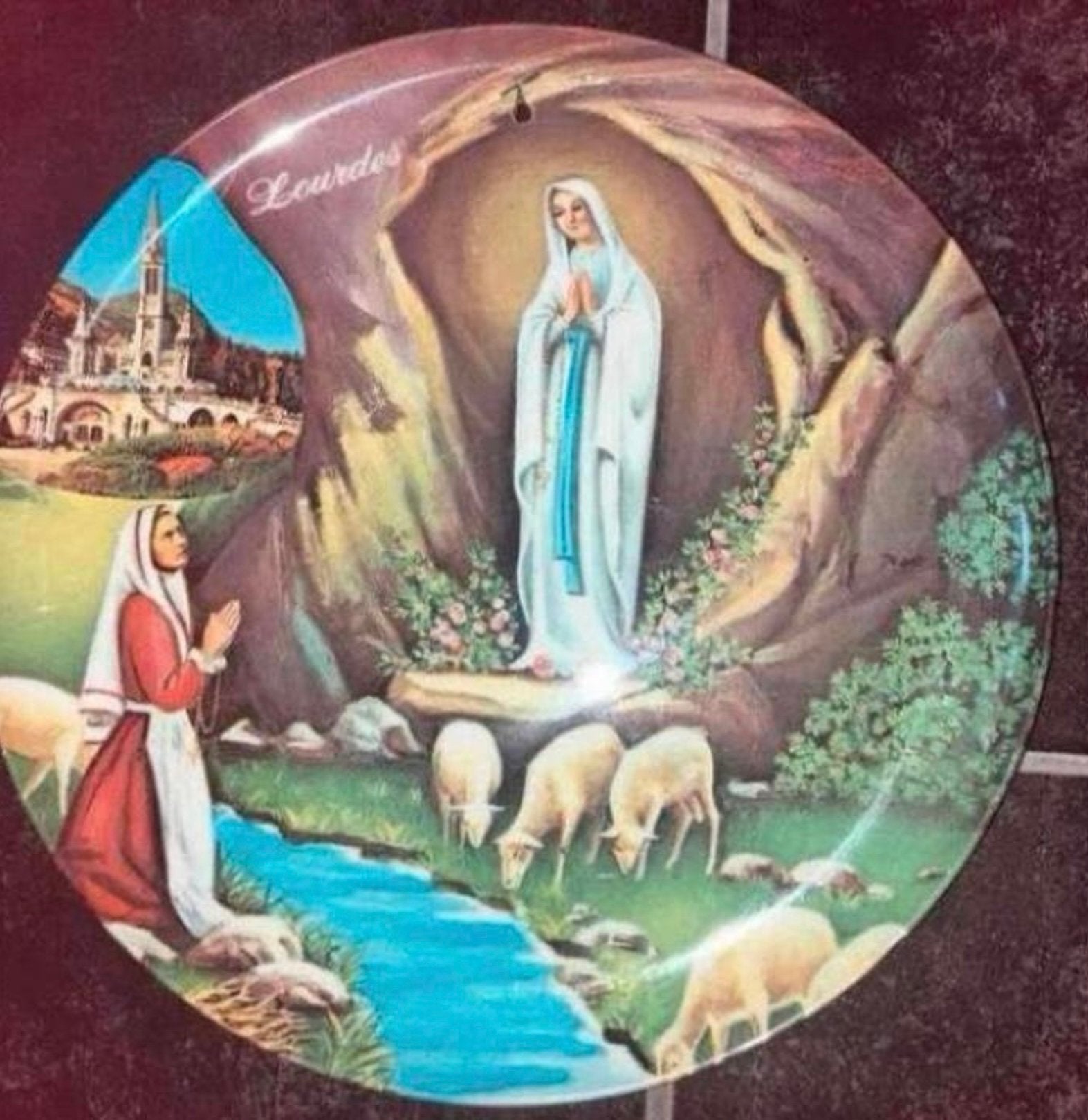 Lourdes ,Maria en Bernadette,mooi kunststof bord, Ophalen of Verzenden