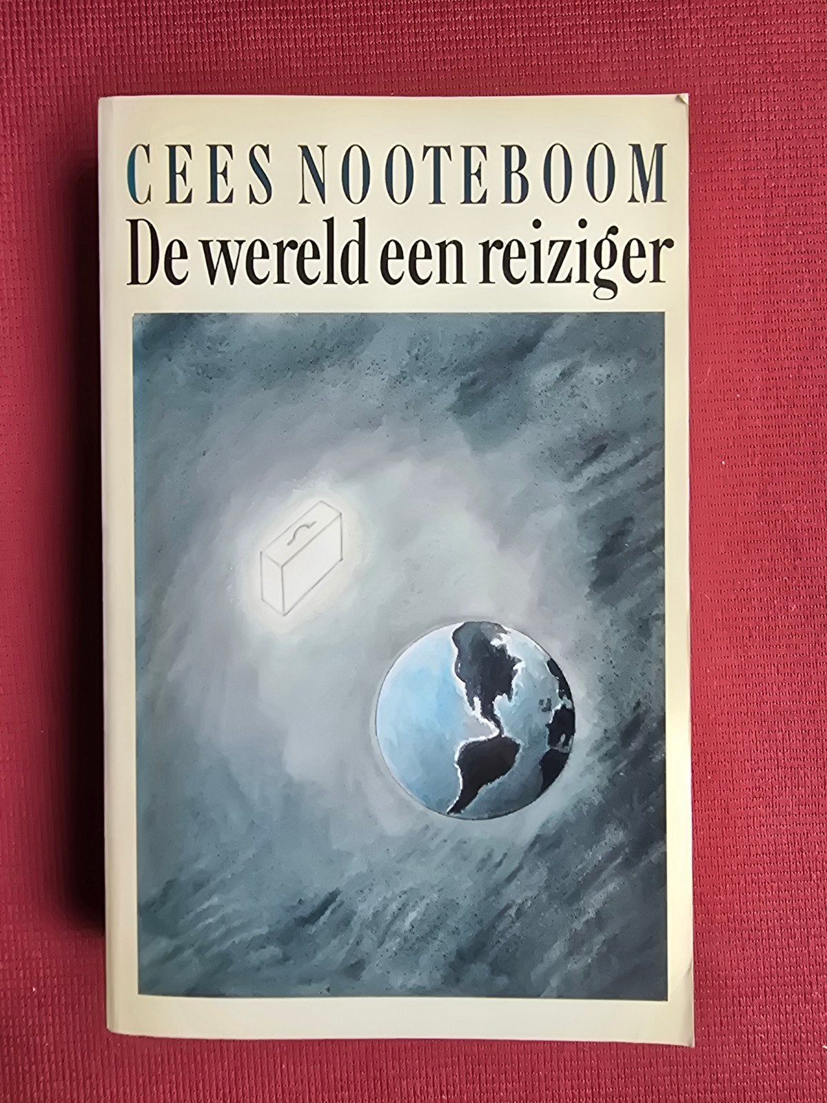 Cees Nooteboom - De wereld een reiziger, Europa, Ophalen of Verzenden, Gelezen, Overige merken