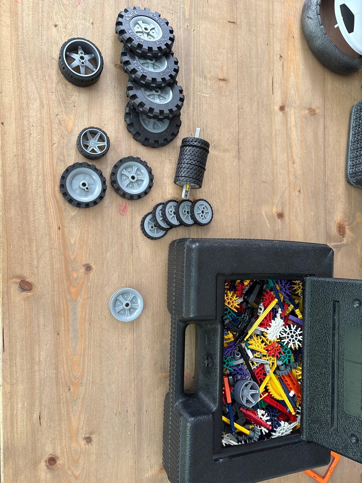 Grote K'nex set met veel wielen en opbergkoffer, Ophalen, Gebruikt, K'nex