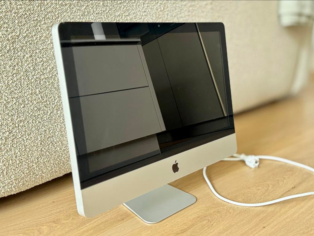 iMac (21,5-inch, medio 2010), Computers en Software, Apple Desktops, Ophalen, Gebruikt, 8 GB, IMac
