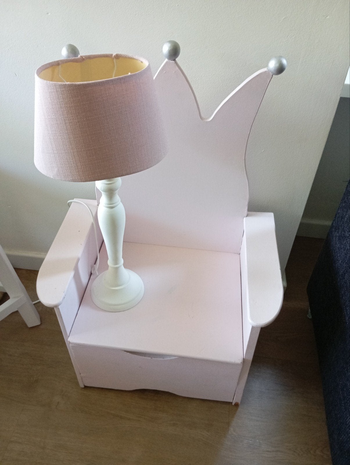 Mooie prinsessenstoel met lamp en opbergvak, Ophalen, Gebruikt, Stoel