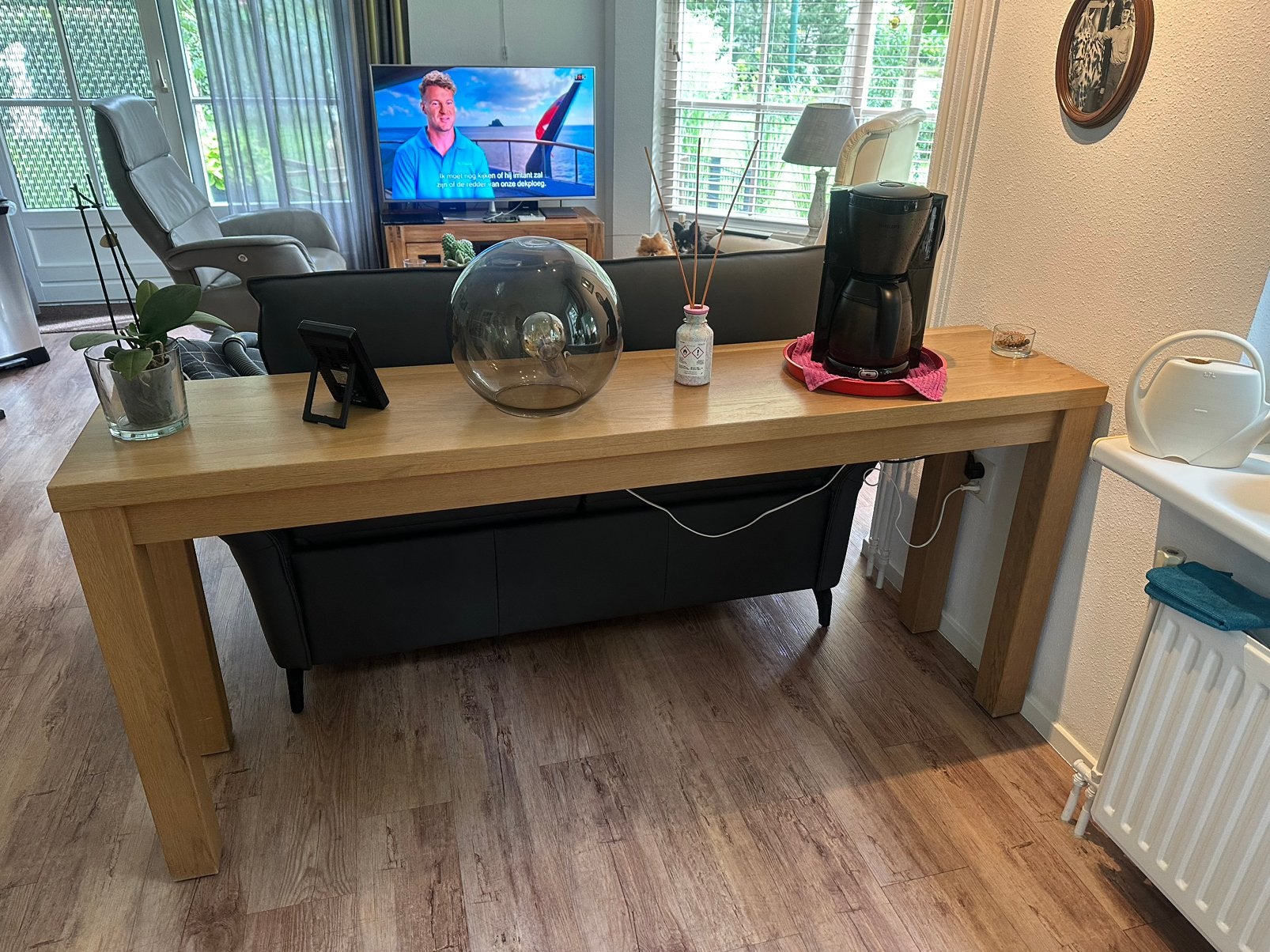 Mooie, nette, degelijke massief houten sidetable., Huis en Inrichting, Ophalen, 100 tot 150 cm, Zo goed als nieuw, 25 tot 50 cm