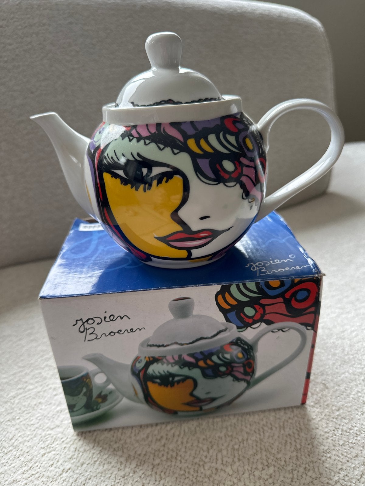 Josien Broeren Theepot - Nieuw in doos - 0.9L, Nieuw, Steen/keramiek, Meerkleurig, Overige merken