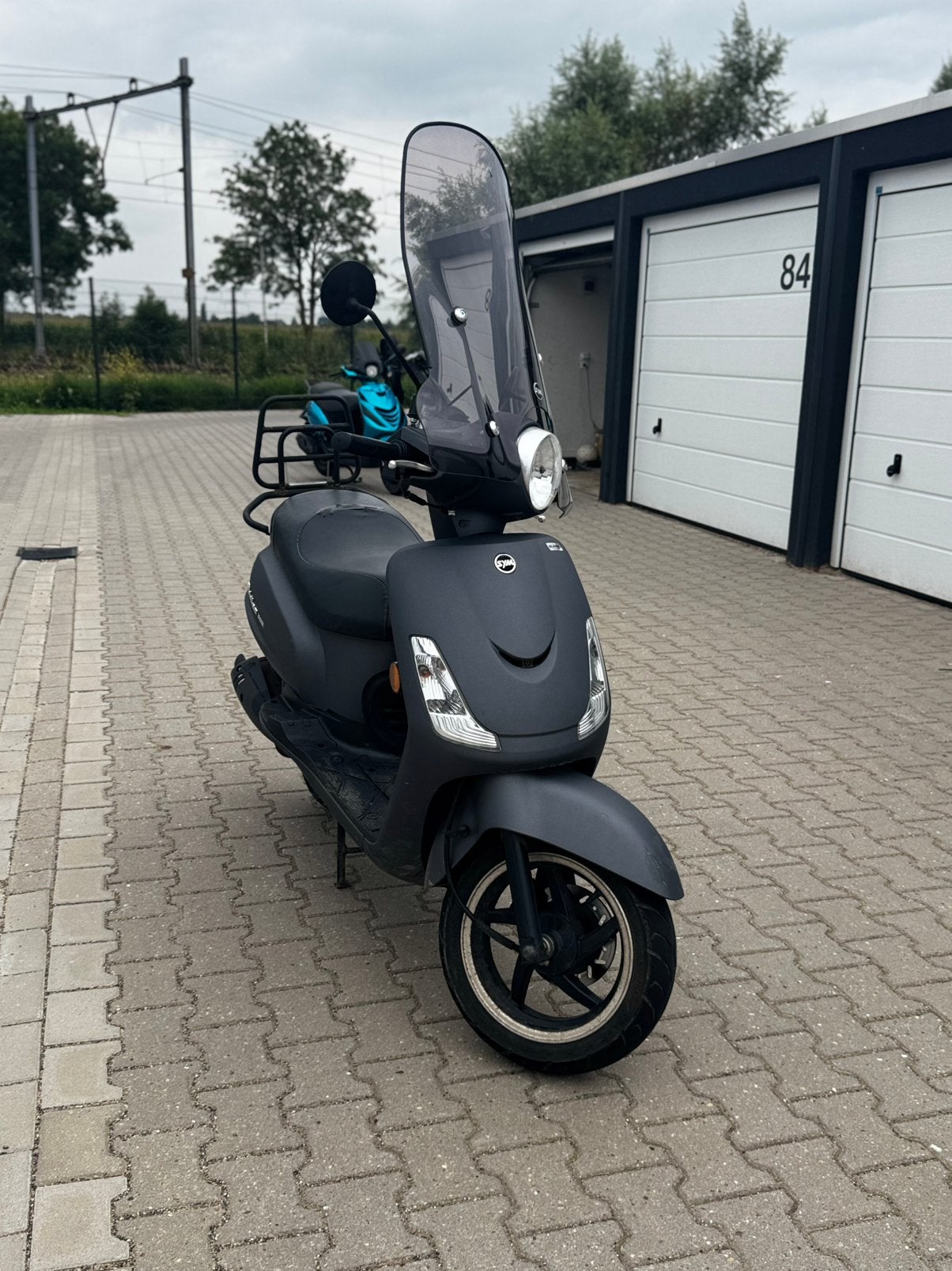 Sym fiddle 2, Ophalen of Verzenden, Zo goed als nieuw, Benzine, Fiddle