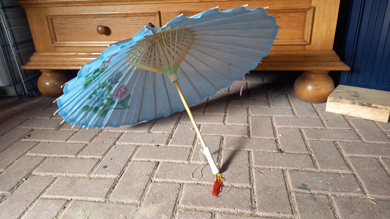 Japanse Geisha Parasol - Blauw met bloemen, in goede staat, Ophalen of Verzenden, Zo goed als nieuw, Blauw