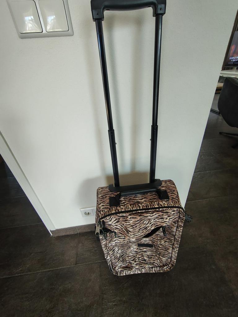 Eastpak reis, boodschappen trolley.Panterprint, 2wielen., Ophalen, Zo goed als nieuw, 30 cm of meer, Wieltjes