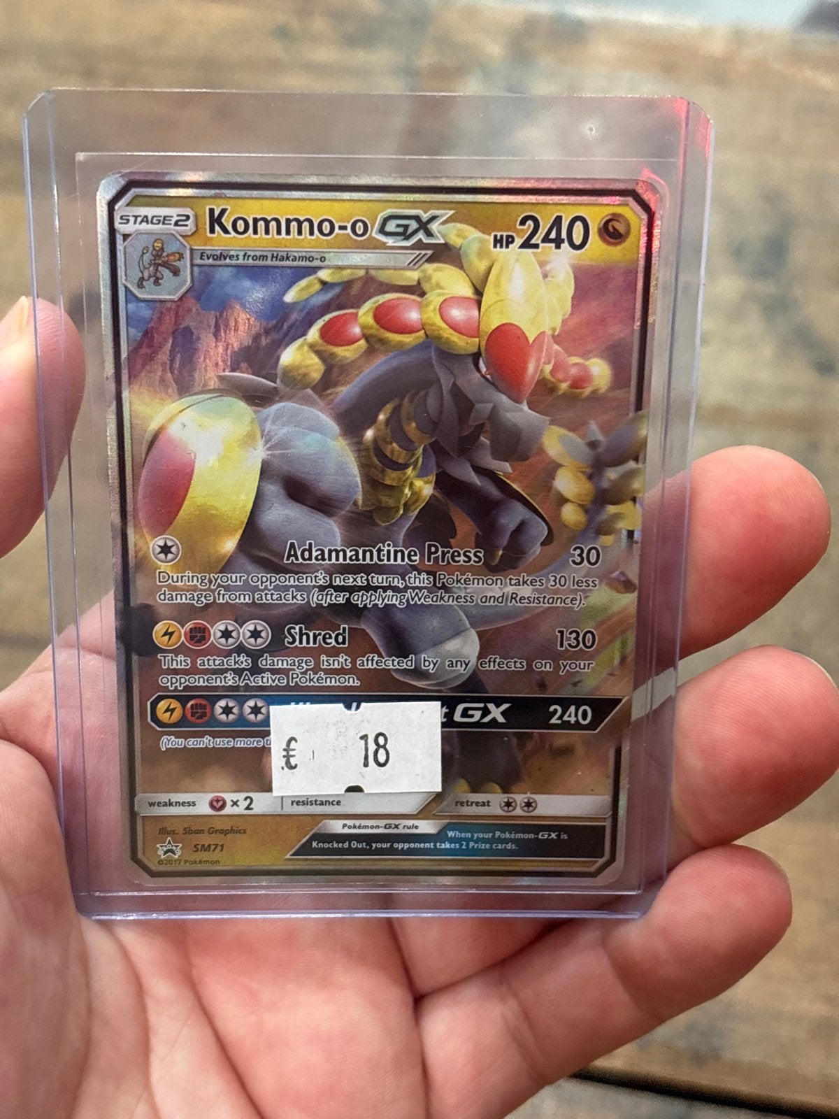 Kommo-o GX Pokémon Kaart SM71 - Zo goed als nieuw, Hobby en Vrije tijd, Ophalen of Verzenden, Zo goed als nieuw, Losse kaart