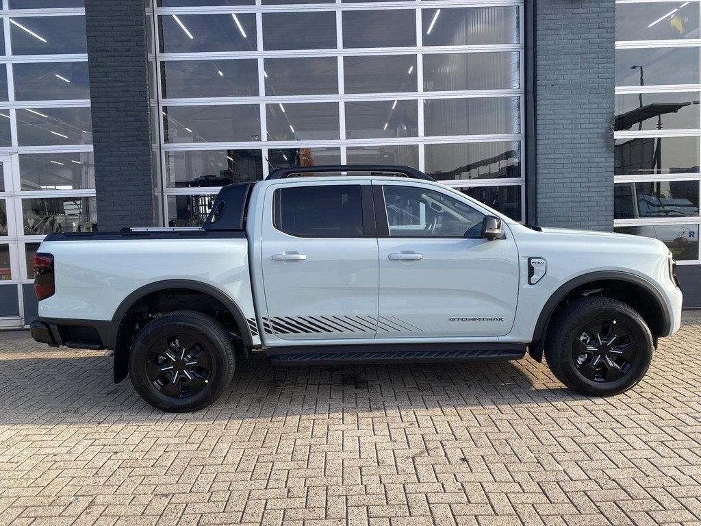 Ford Ford Ranger Stormtrak Double Cabine 2.3 PHEV 279PK Ford, Auto's, Ford, Automaat, Stof, 4 cilinders, 2300 cc