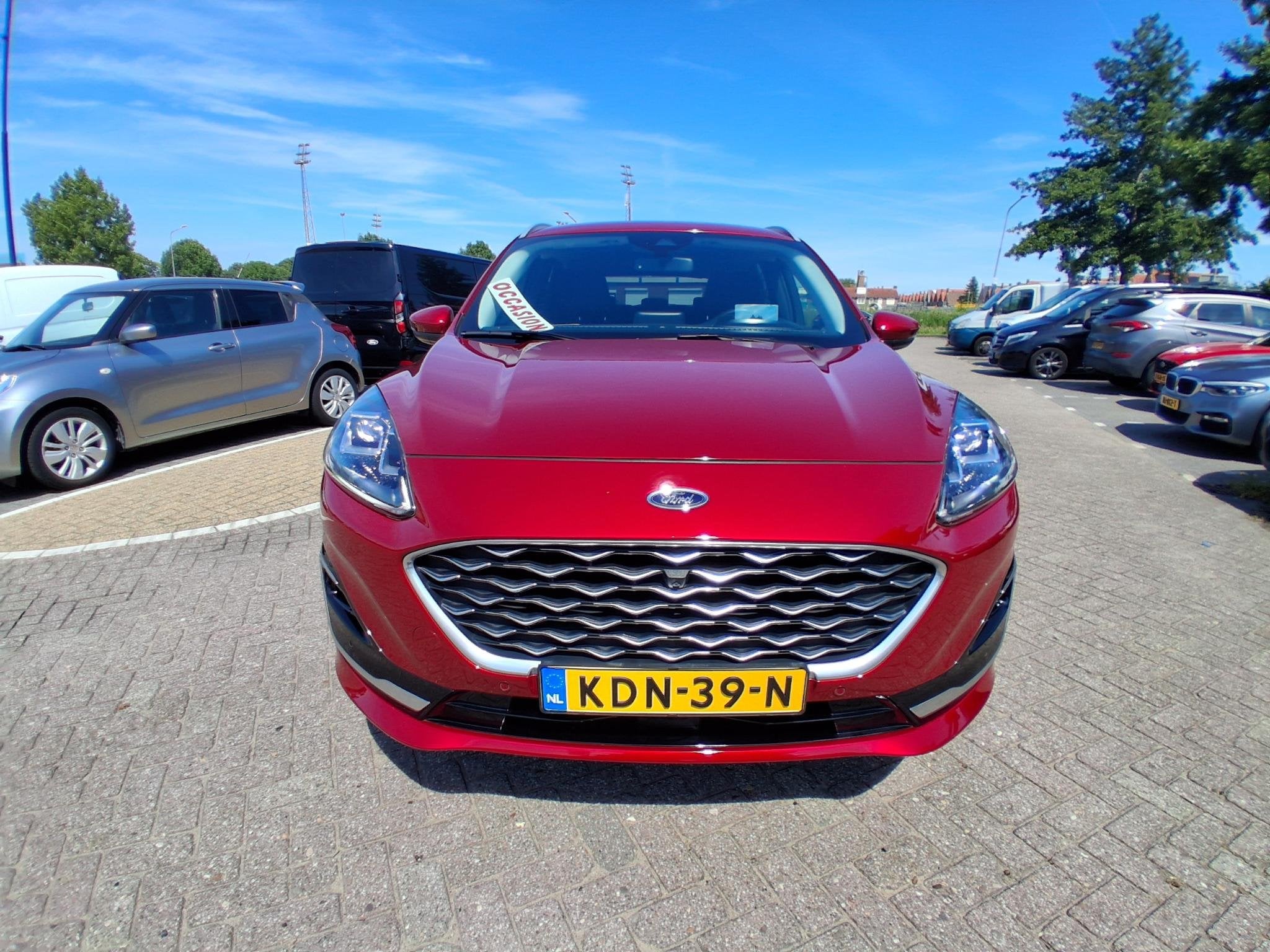 Foto 3 van Ford Kuga 2.5 PHEV 225 pk Vignale Driver Assistance Pack - W