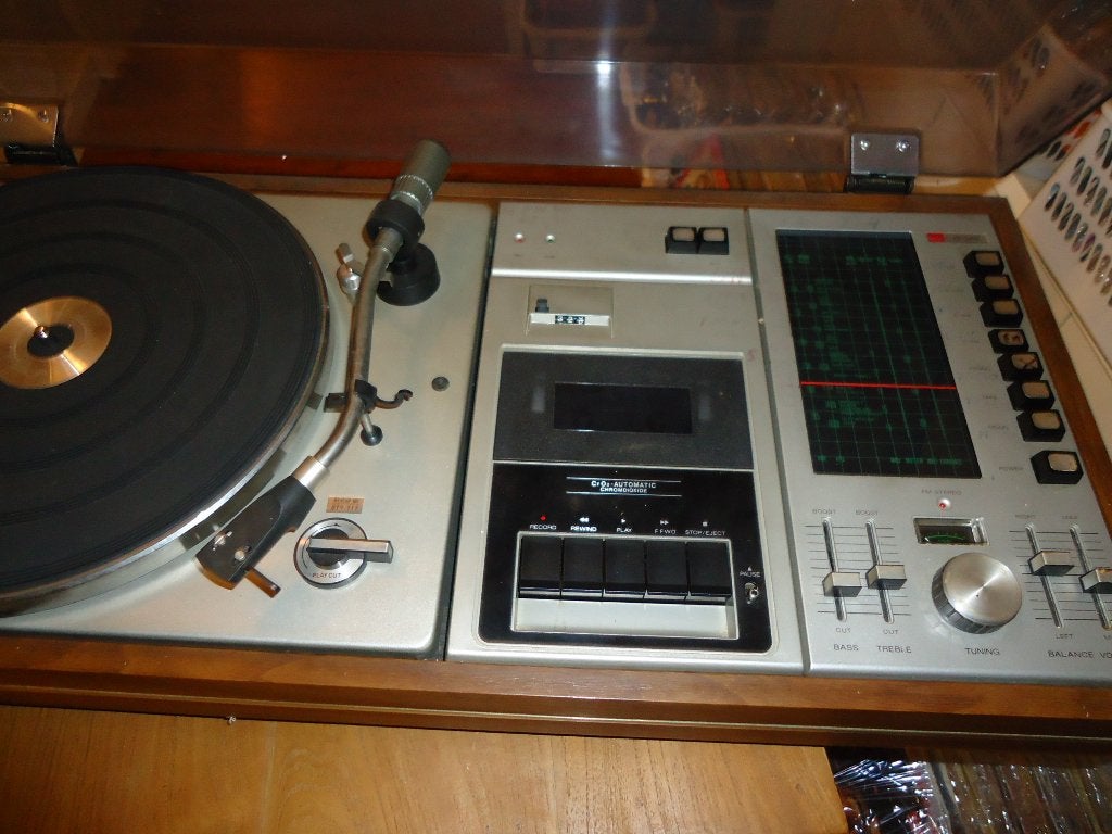 Platenspeler - radio - cassette combinatie -- SHARP 3 in 1, Ophalen of Verzenden, Gebruikt, Cassettedeck, Sharp