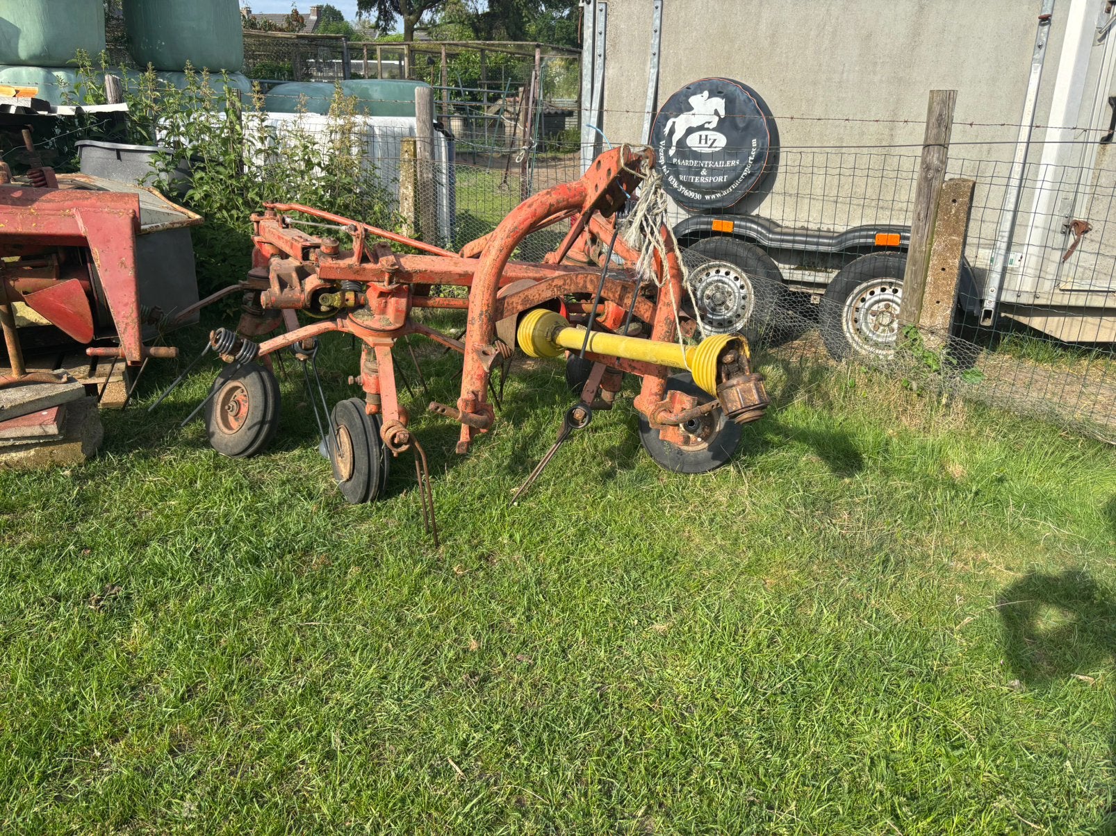 Kuhn schudder, Ophalen, Weidebouw