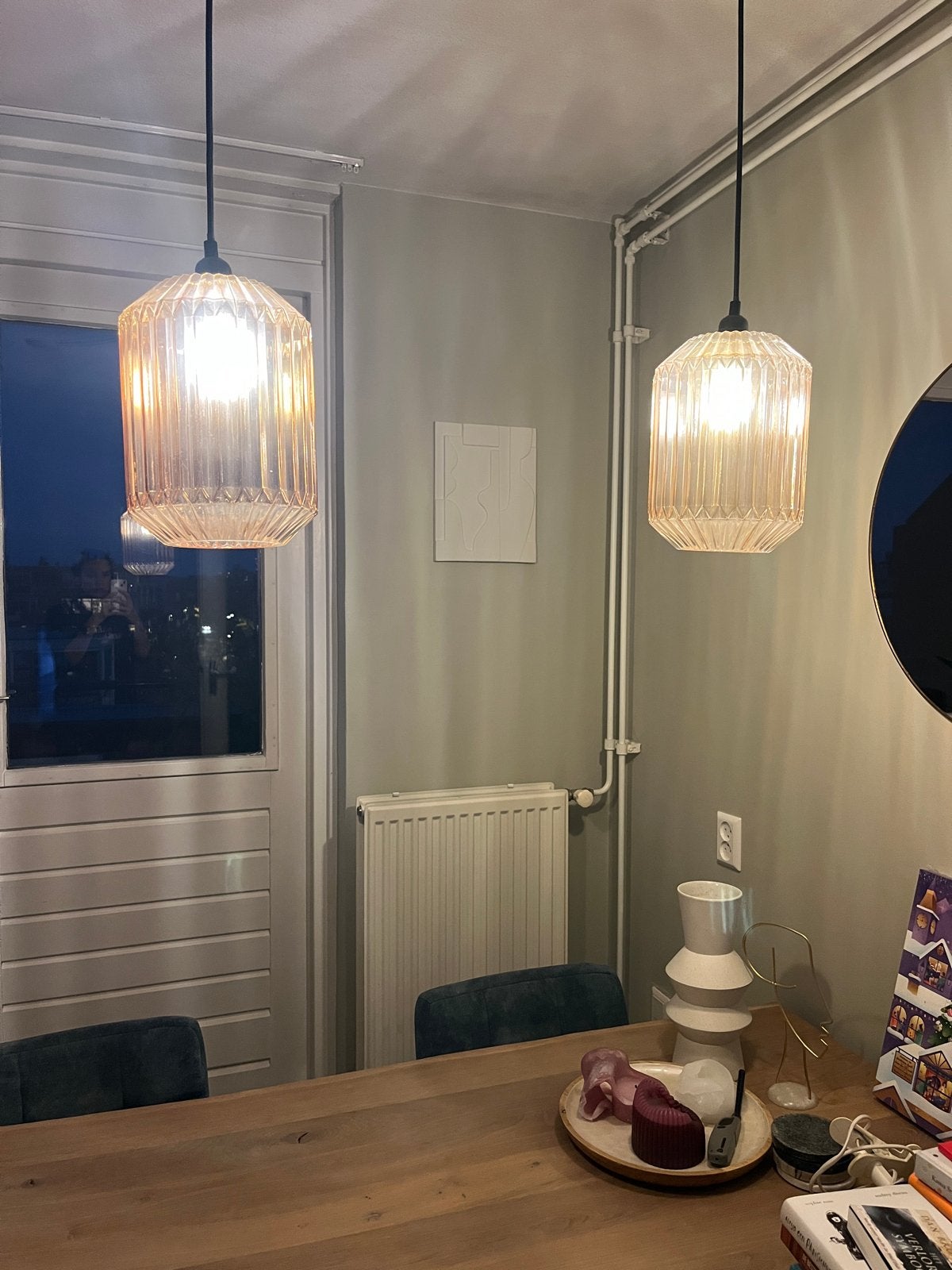 2x moderne hanglamp met geribbeld glas incl 2 LED lampjes, Ophalen of Verzenden, Zo goed als nieuw, Glas, E27 (groot)