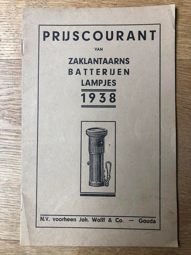 1938 - Catalogus van zaklantaarns en batterijen incl prijzen, Verzamelen, Ophalen of Verzenden, Gebruikt