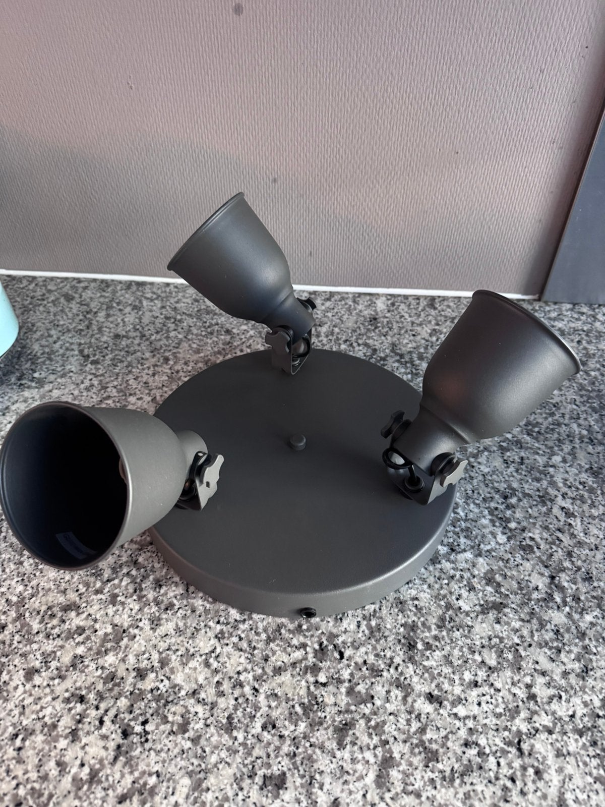 Plafondspot met 3 spots HEKTAR Ikea antraciet, Huis en Inrichting, Lampen | Spots, Overige materialen, GU10, Ophalen of Verzenden