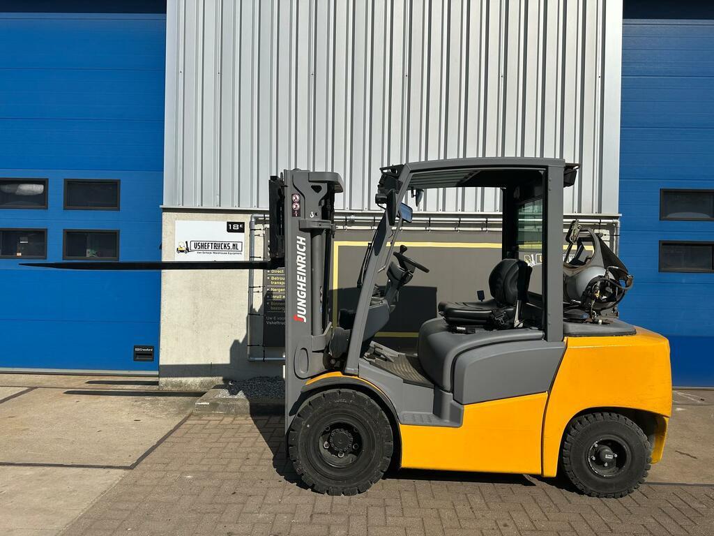 VS-22836 LPG Heftruck Jungheinrich TFG 430, LPG, 3000 tot 4000 kg, Jungheinri, Jungheinrich