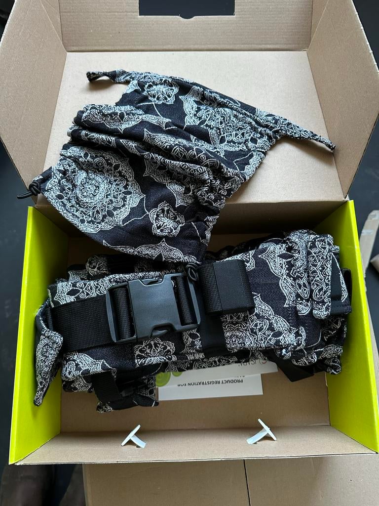 Isara Draagzak - Baby & Peuter - Verschillende Designs, Overige merken, Verzenden, Nieuw, Buik, Rug of Zij