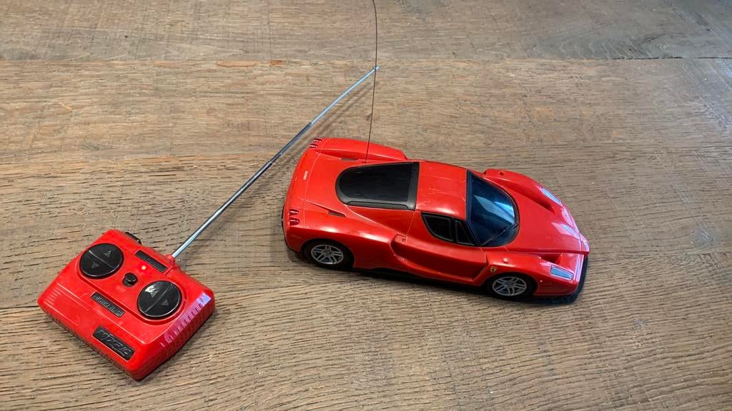 Mooie ferrari met afstandbediening, Verzenden, Gebruikt, Auto