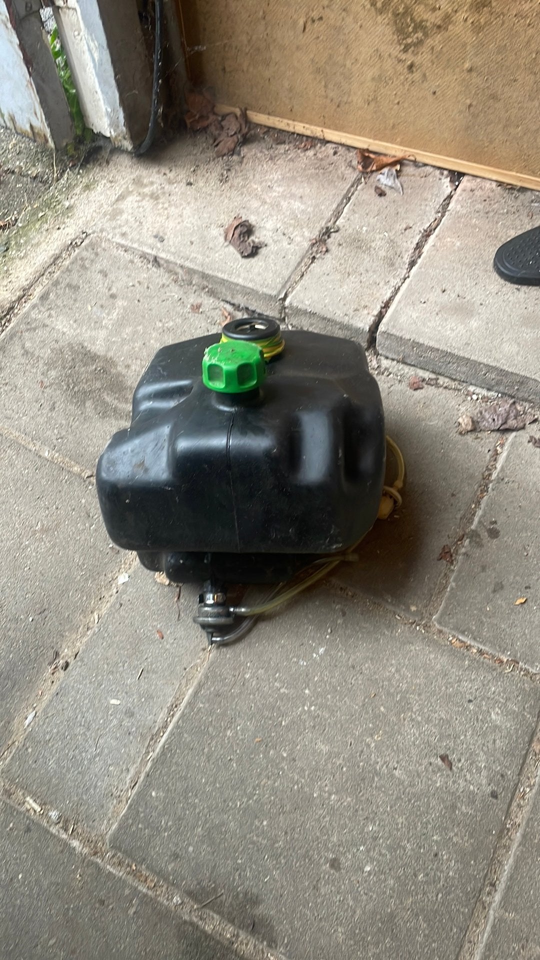 Yamaha neos 2t tank, Fietsen en Brommers, Ophalen, Zo goed als nieuw