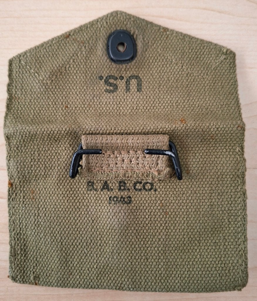 USA WW2 verbandpak tasje uit 1943, Ophalen of Verzenden, Landmacht, Amerika, Overige typen