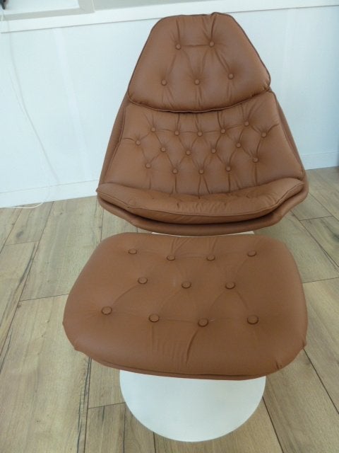 Artifort F588 met hocker, Huis en Inrichting, Ophalen, Kunststof, Design, 75 tot 100 cm