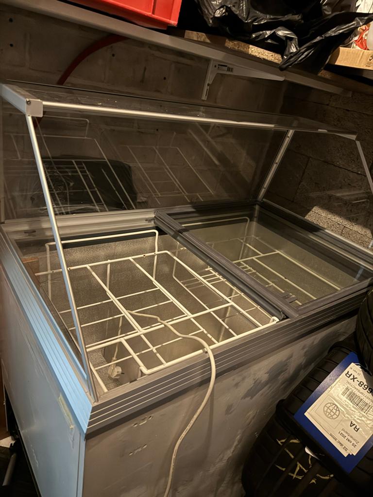 Diepvrieskist met glazen deksel - Horeca/Thuisgebruik, Ophalen of Verzenden, Gebruikt, Vrijstaand, Vrieskist