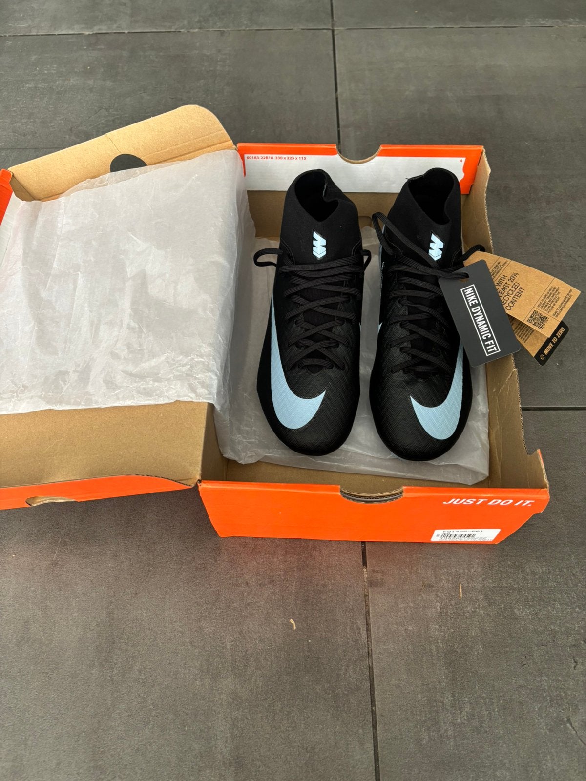 Nieuwe Voetbalschoenen nike mercurial academy maat 40, Sport en Fitness, Voetbal, Maat XS of kleiner, Schoenen, Nieuw, Ophalen of Verzenden